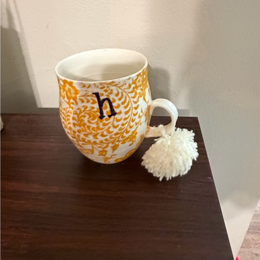 Anthropologie Homegrown Monogram Initial Mug, Yellow and White “H”